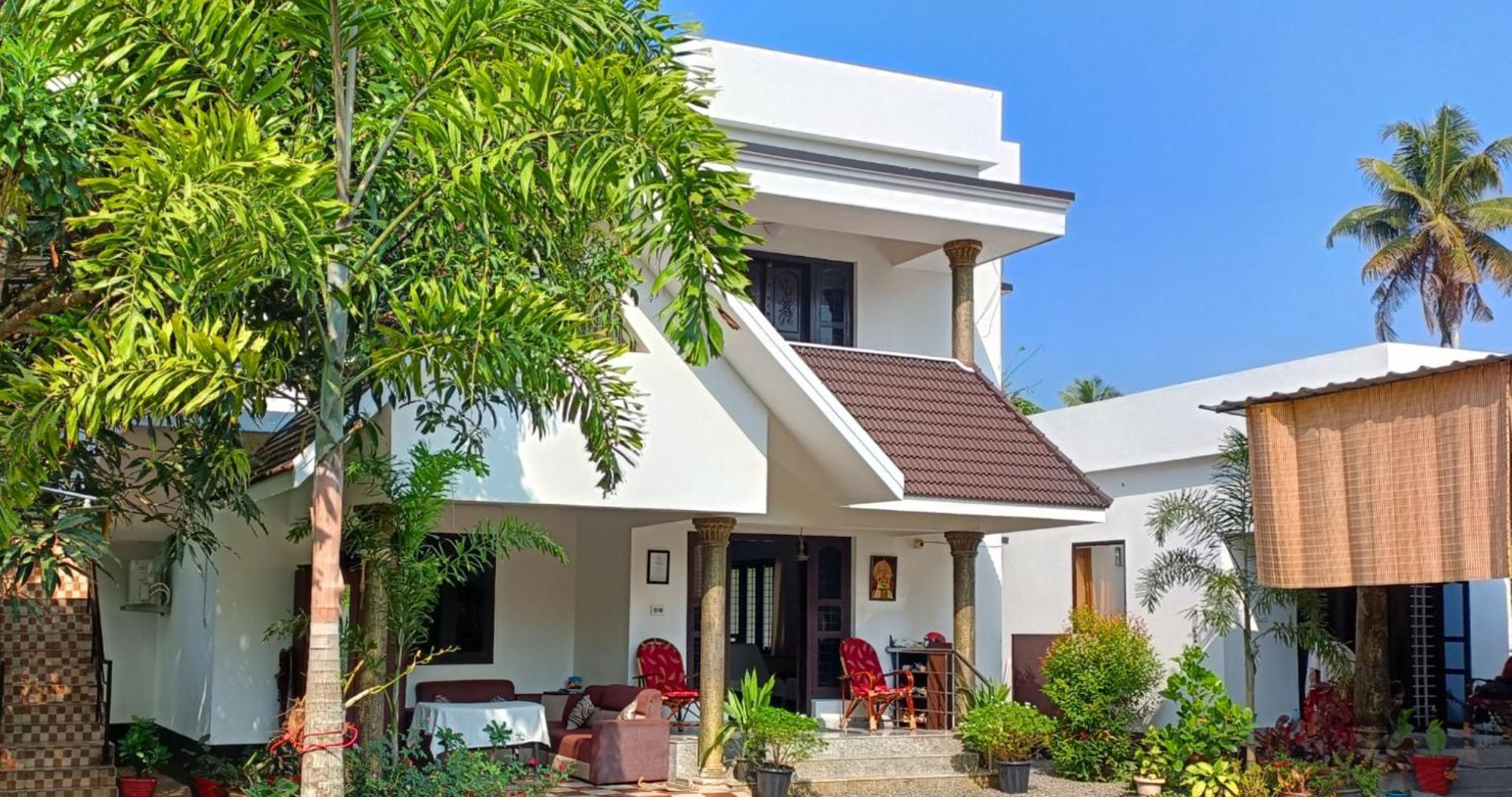 Alma Homestay Марарикулам Екстериор снимка