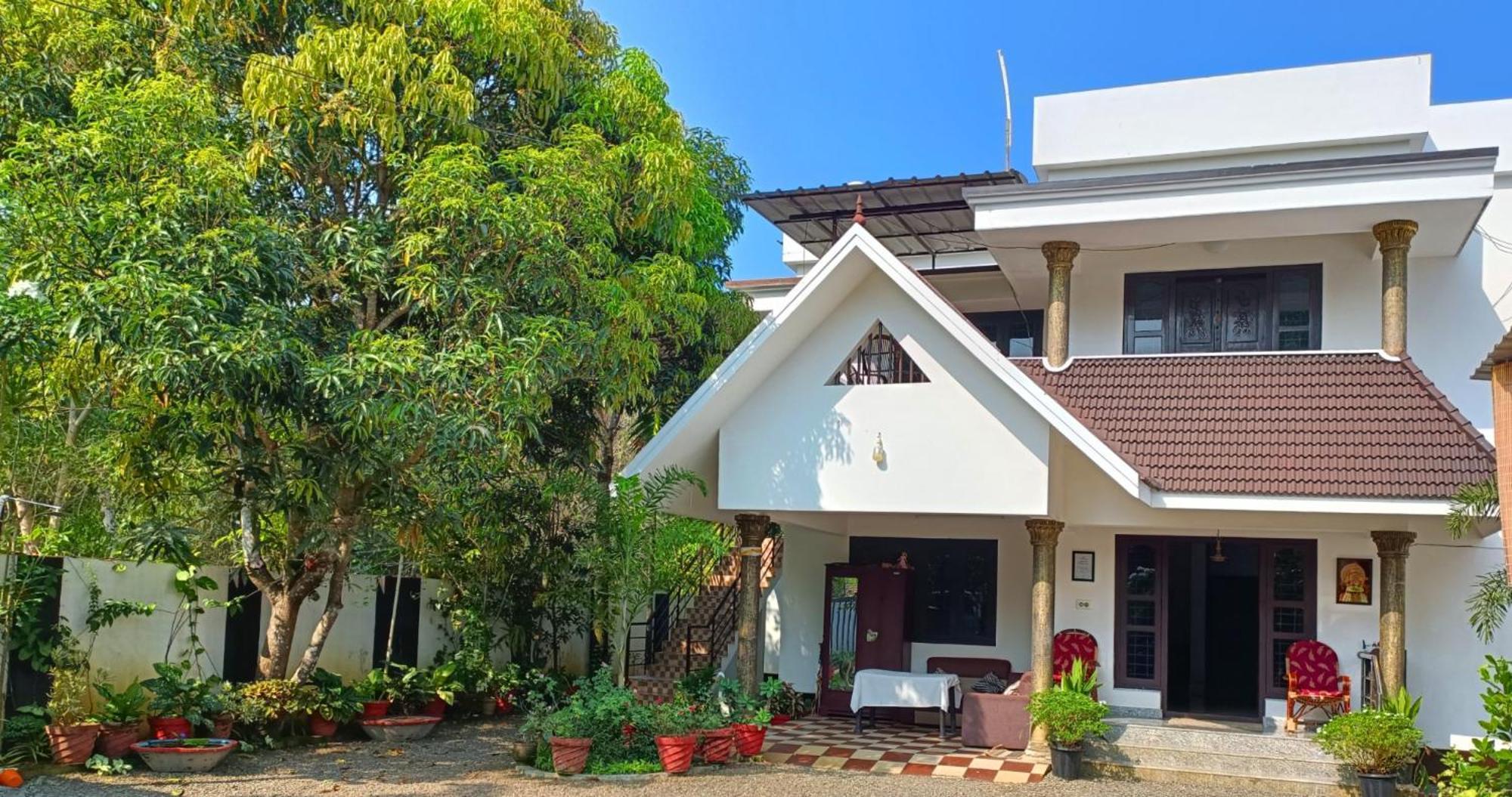 Alma Homestay Марарикулам Екстериор снимка